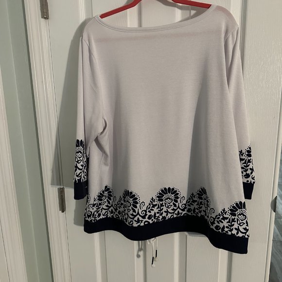 White and Navy Blue Top by Talbots - NWOT - Size 2X - Picture 6 of 6